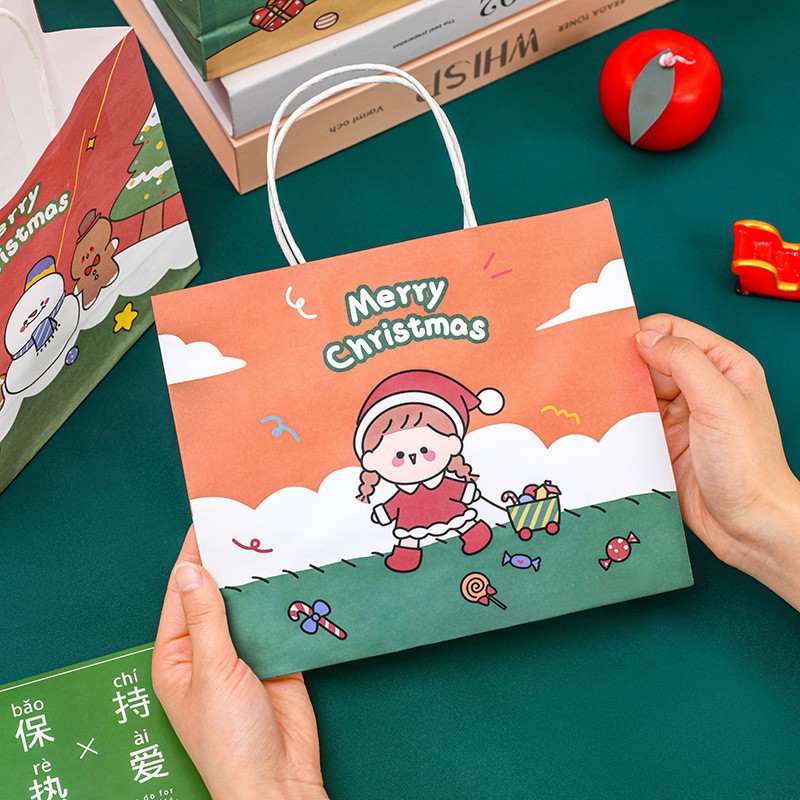Túi giấy gói quà noel giáng sinh cho bé và bạn gái