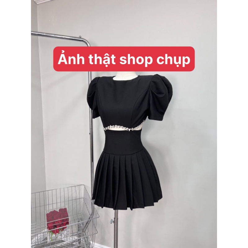 Đầm xoè tay phồng viền đá eo