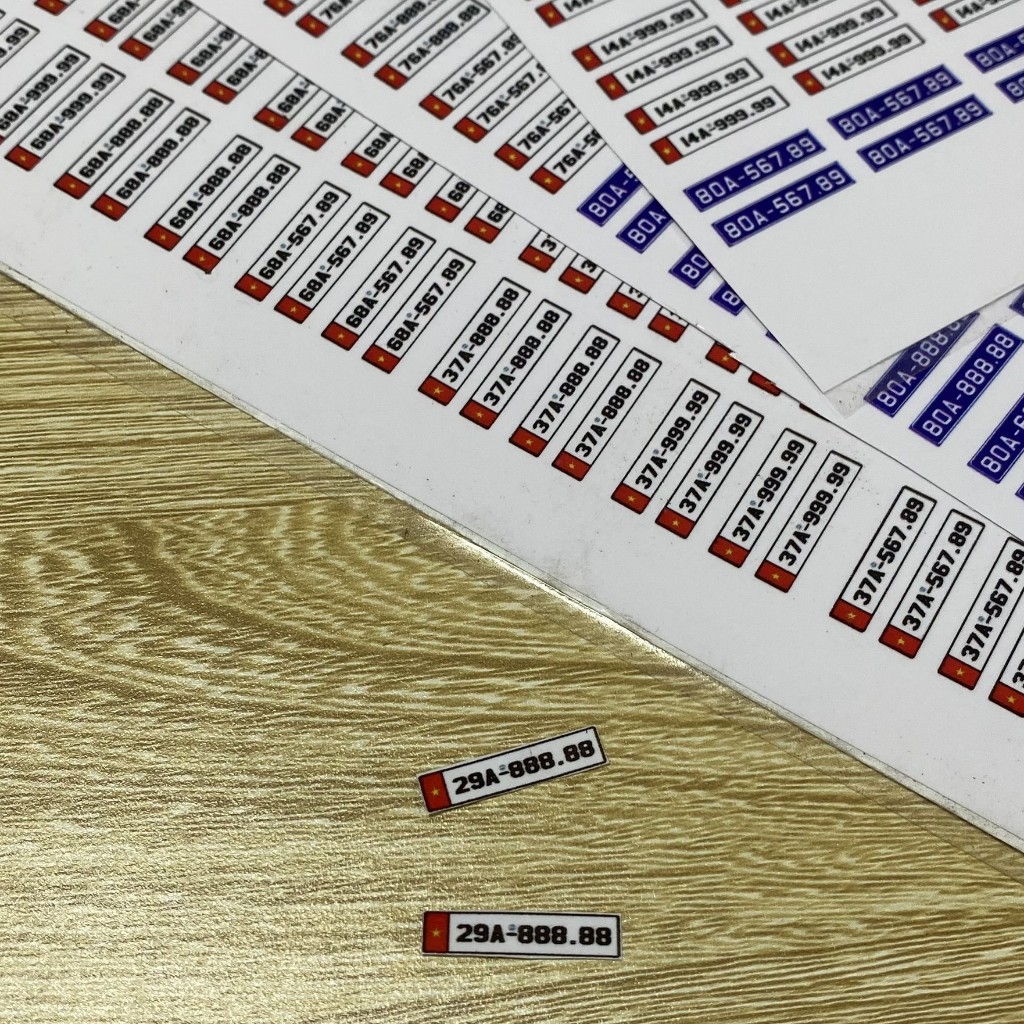 Biển Số Xe Ô tô Mô Hình Kim Loại 1/24 Bằng Decan