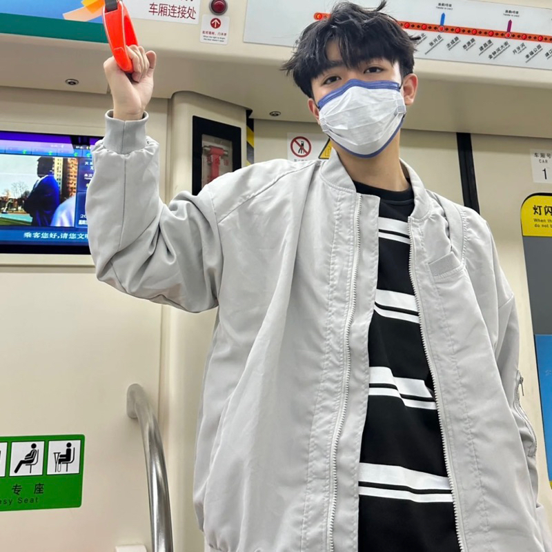 Áo Khoác Bomber Dù Zip Tay Màu Xám Bạc