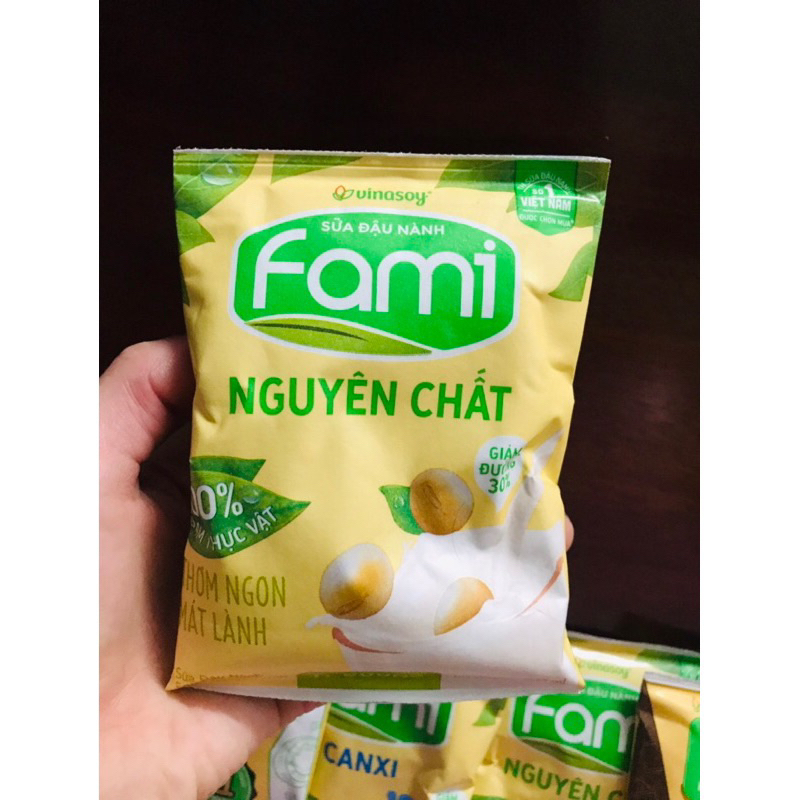 1 túi sữa đậu nành Fami  200ml