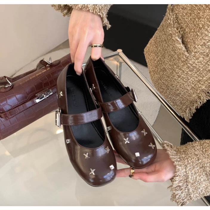 Giày Mary Jane mũi tròn đính đá một quai miệng nông đế phẳng màu đen mùa thu mới 2023 dành cho nữ