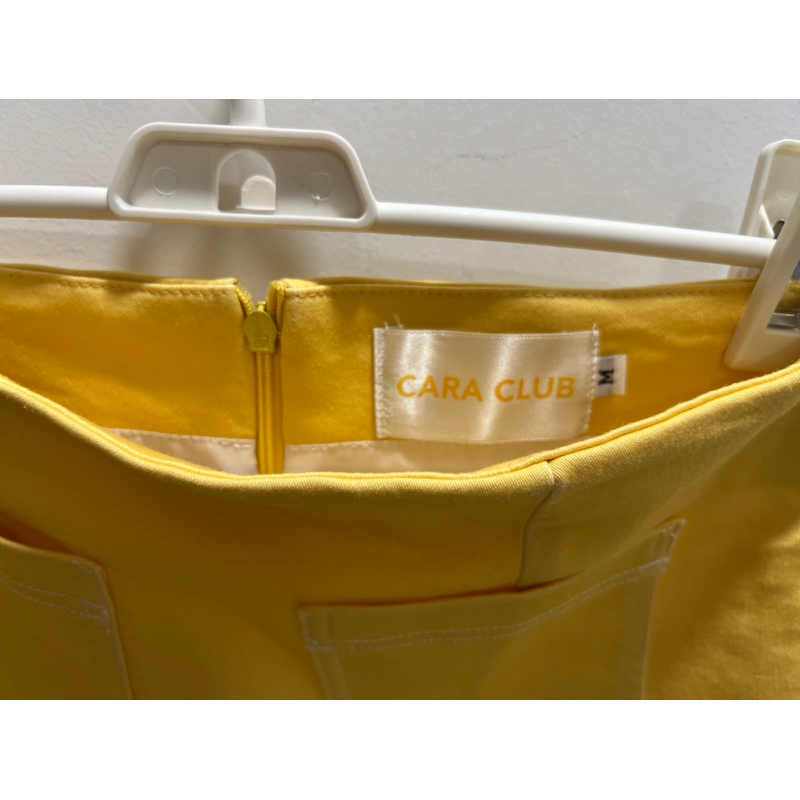 Chân váy Cara club