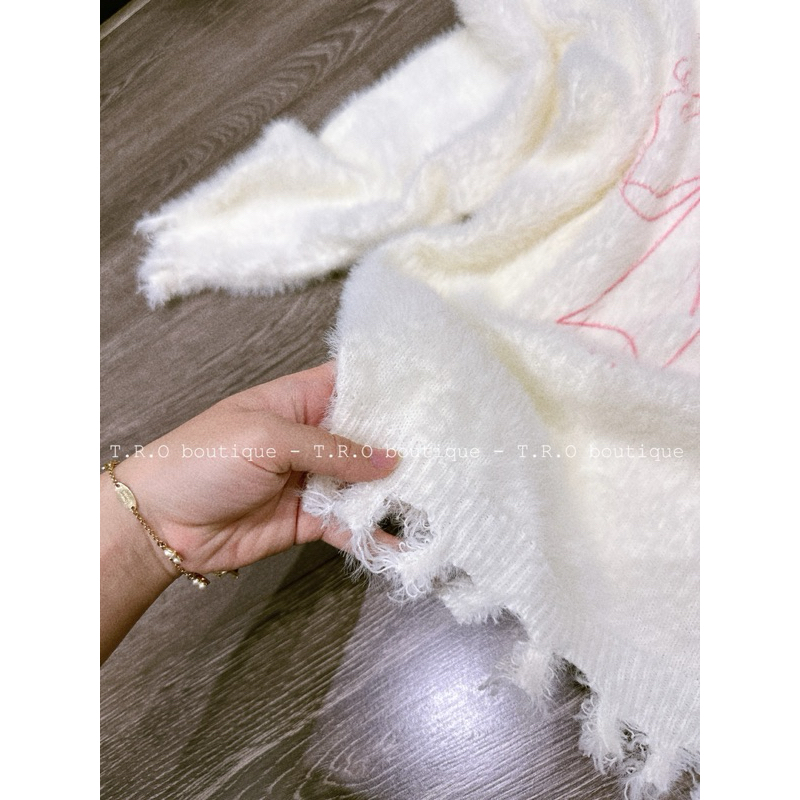 Áo lông thỏ kèm choker QC