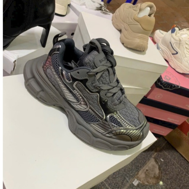 Giày thể thao chuẩn box Ba Len hàng QCCC. Fullbox bill