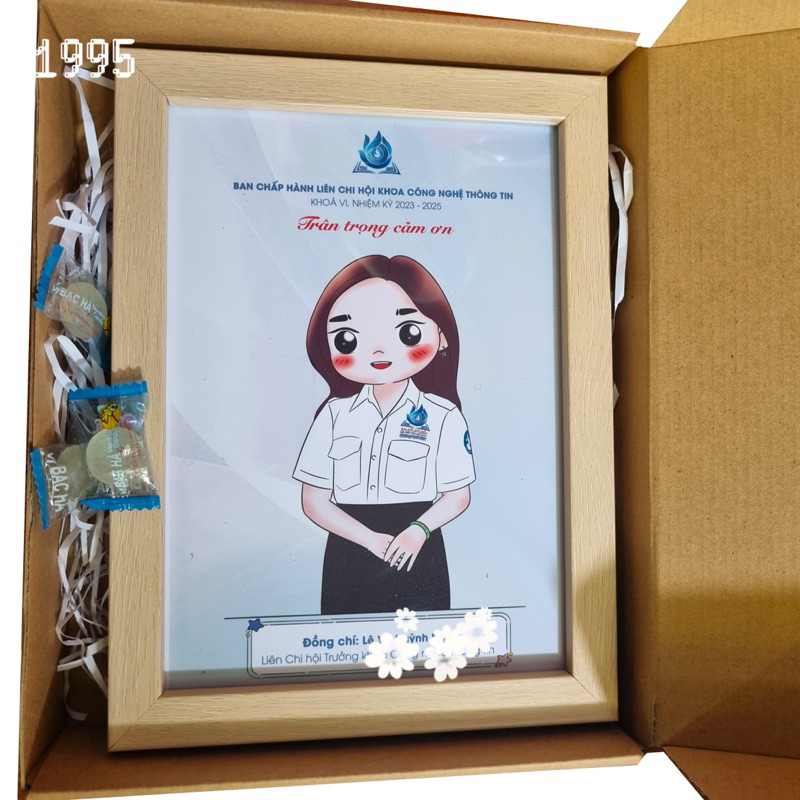 Quà Tặng Tranh Chân Dung Chibi Vẽ Theo Yêu Cầu