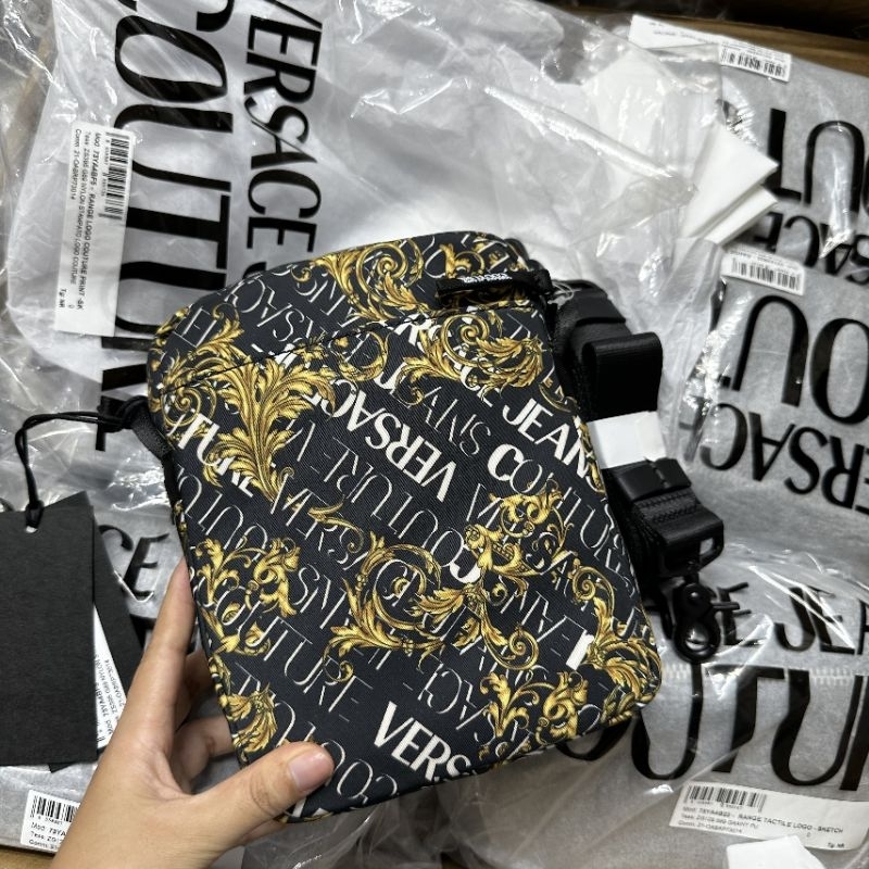 TÚI CHÉO VERSAC.E JEANS COUTURE HỌA TIẾT