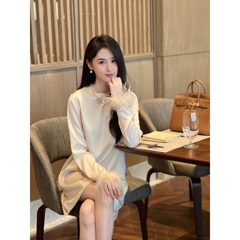 Empe Studio by Libre - Ivy Dress - Váy lụa tay lông tiểu thư