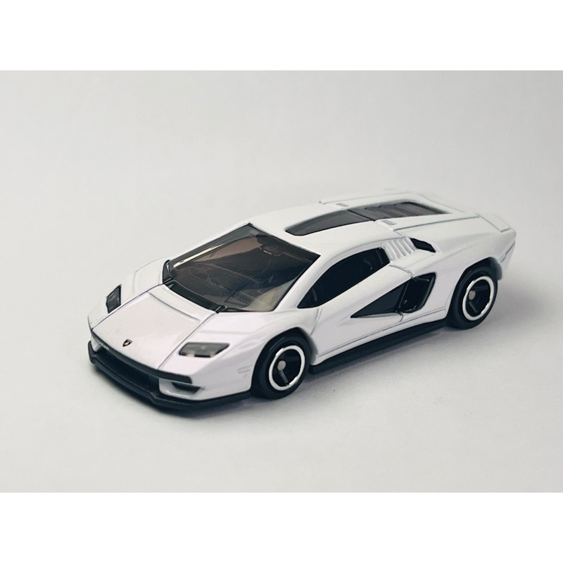 Hobby Store xe mô hình Tomica Lamborghini Countach LPI 800-4 Trắng ( Không Hộp)