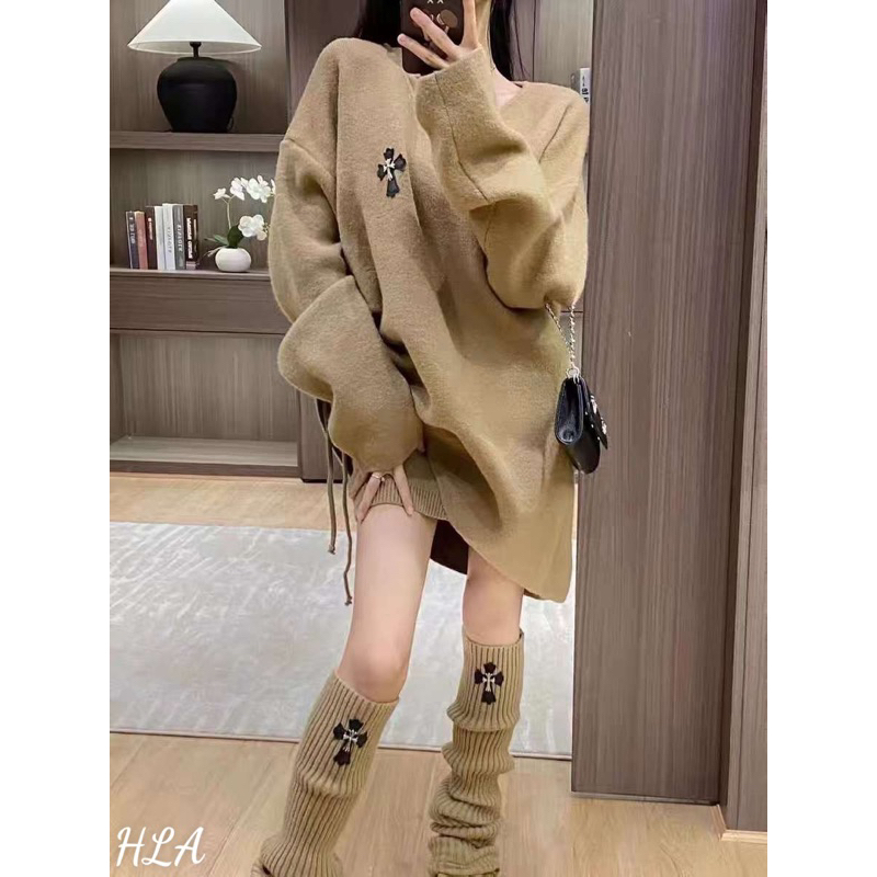 Áo len cổ tim thêu + chân váy kèm tất chất siêu dày đỉnh QC