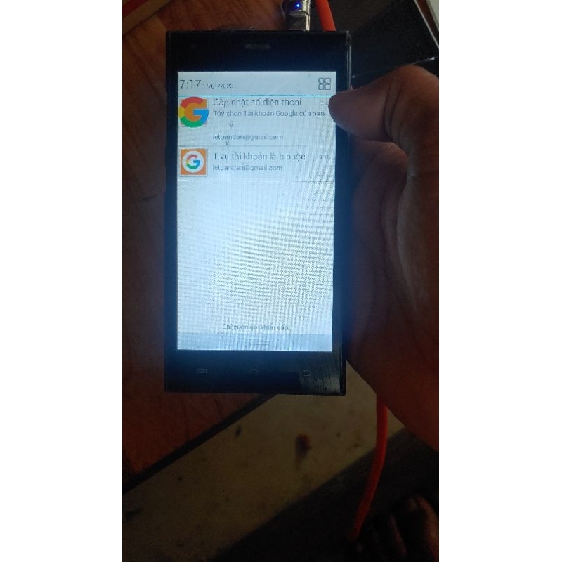 Điện Thoại htc như hình. xài bình thường