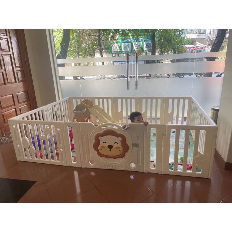 Quây cũi nhựa Momykids kích thước m5xm8 và 1m8x2m tặng 100 bóng và 01 thảm