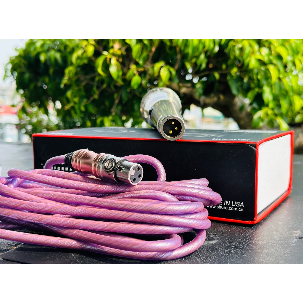 Micro có dây KSM 8 hàng cao cấp, được làm bằng hợp kim nguyên khối cứng cáp dành cho phòng karaoke gia đình