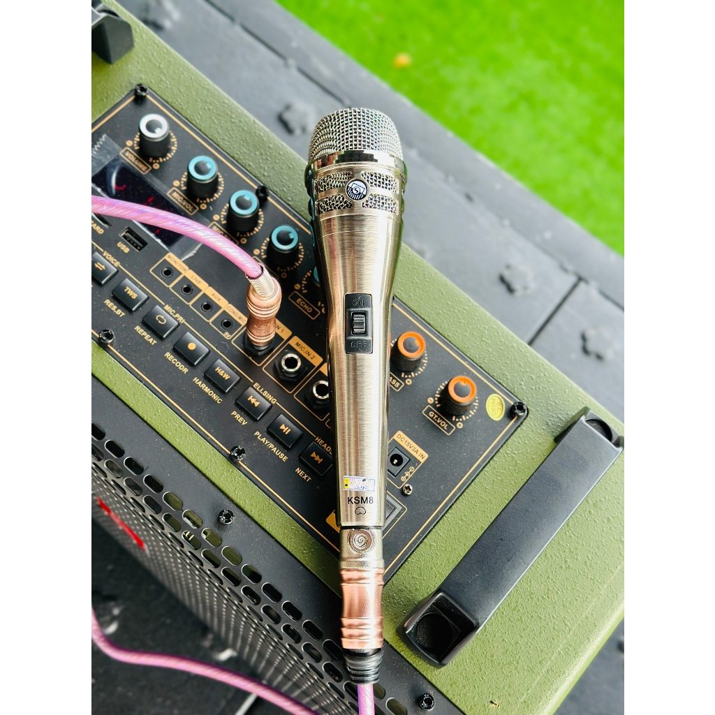 Micro có dây KSM 8 hàng cao cấp, được làm bằng hợp kim nguyên khối cứng cáp dành cho phòng karaoke gia đình
