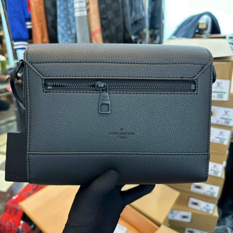 Túi đeo chéo lv nam messenger mới nhất xịn sò 24cm fullbox shop tuna