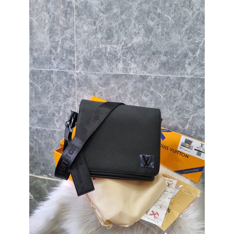 Túi đeo chéo lv nam messenger mới nhất xịn sò 24cm fullbox shop tuna