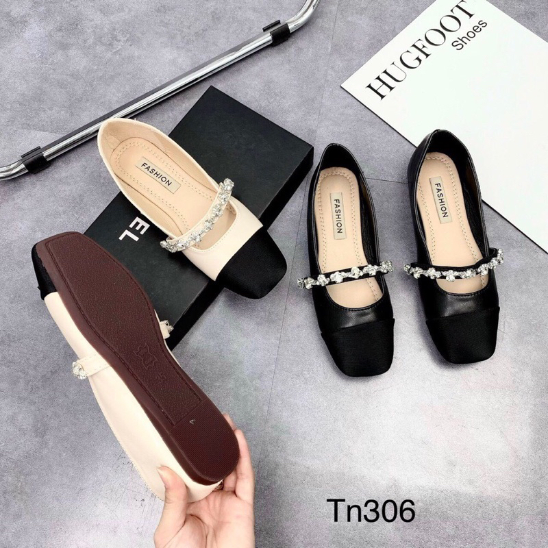 Giày bệt quai đá