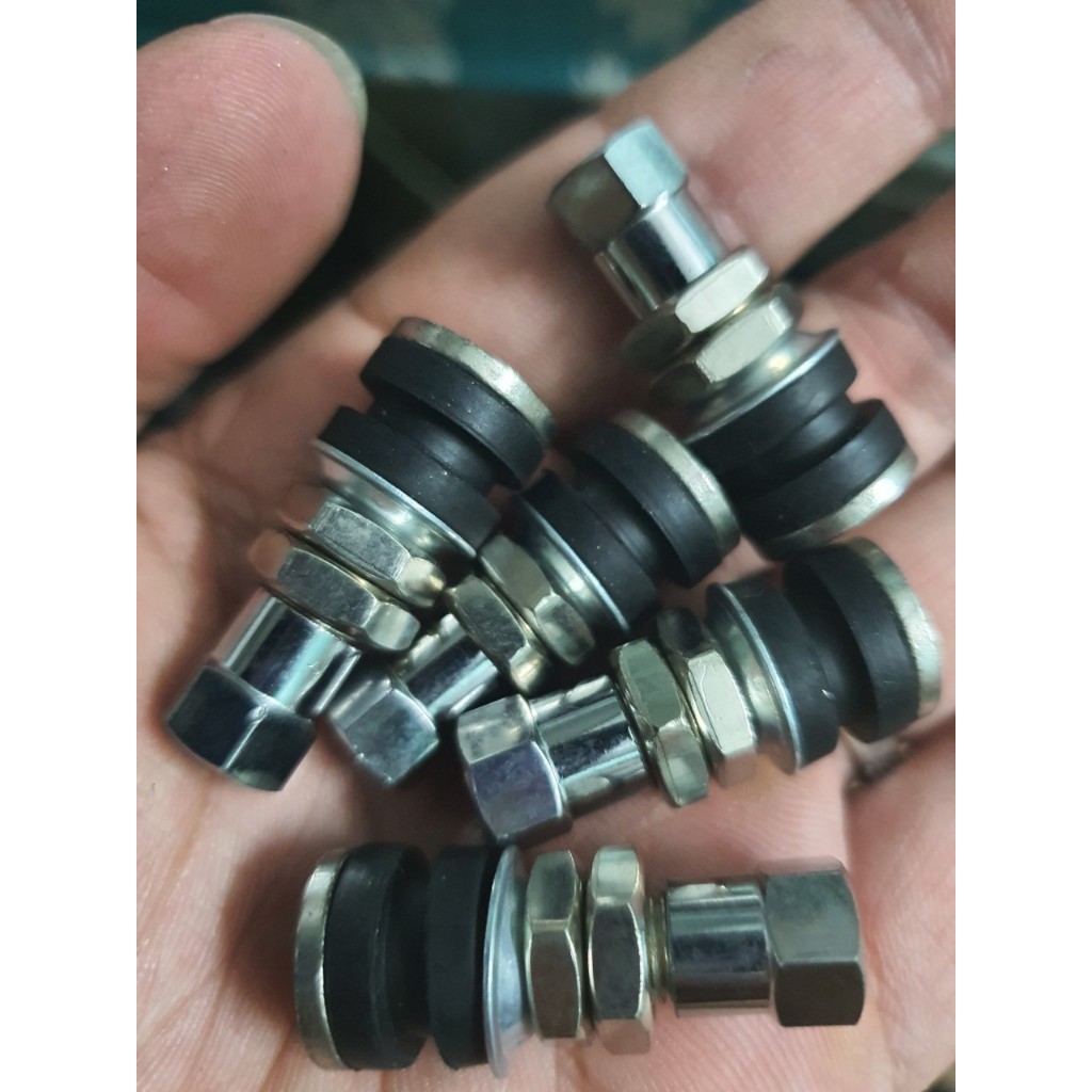 Van Inox không ruột  và van cao su chất lượng cao dành cho bánh mâm.