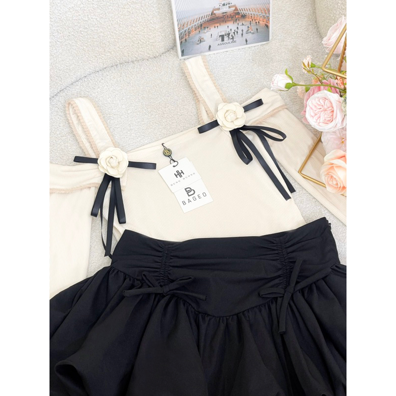 Set Áo Trễ Vai Đính Hoa Chân Váy Xếp Li TKCC BAGEO