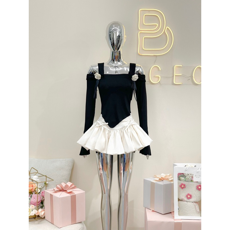 Set Áo Trễ Vai Đính Hoa Chân Váy Xếp Li TKCC BAGEO