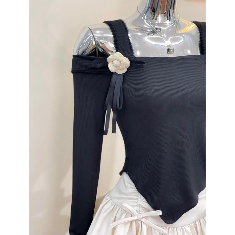 Set Áo Trễ Vai Đính Hoa Chân Váy Xếp Li TKCC BAGEO