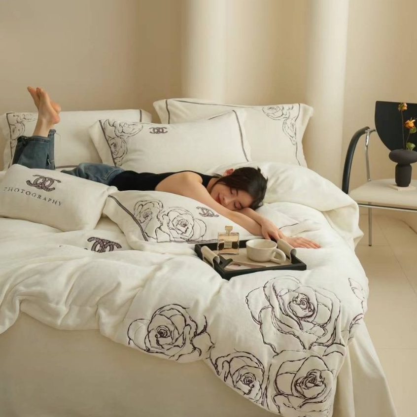 Bộ chăn ga gối nỉ tuyết sữa 4 món - Nơi hạnh phúc thăng hoa