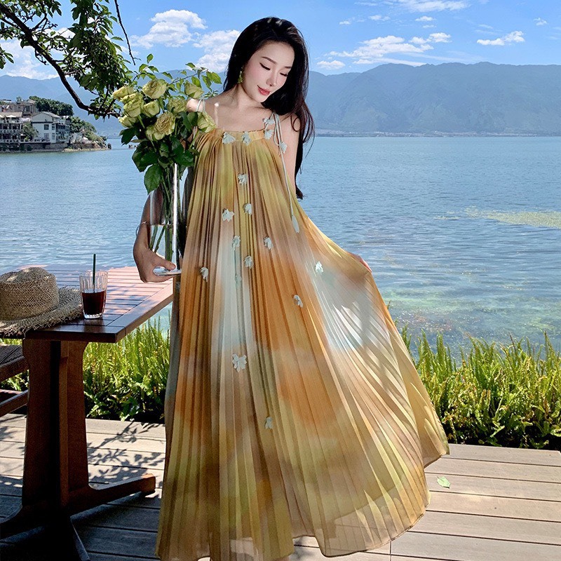 Đầm Maxi Đi Biển Dài Cổ Yếm Họa Tiết Đẹp Xếp Ly Lưng Kín Kiểu Hàn Quốc Coolline