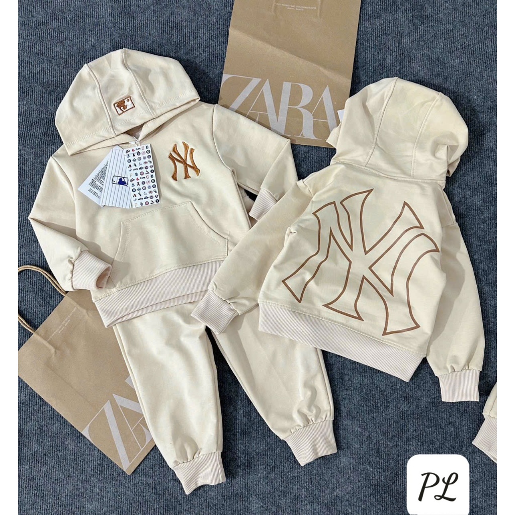 SZ NHÍ_ BỘ MLB KID MÀU BE MONO KIM CƯƠNG