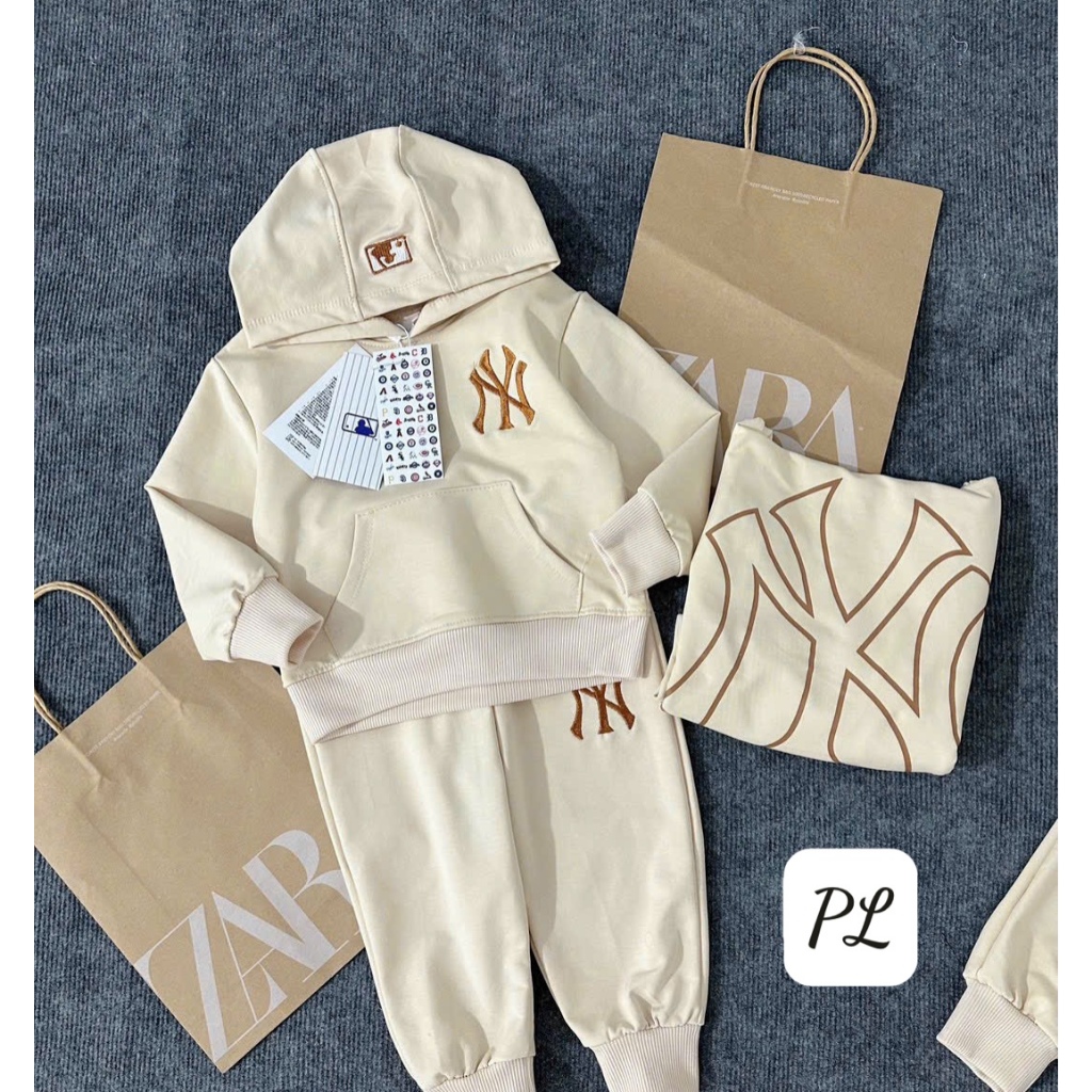 SZ NHÍ_ BỘ MLB KID MÀU BE MONO KIM CƯƠNG