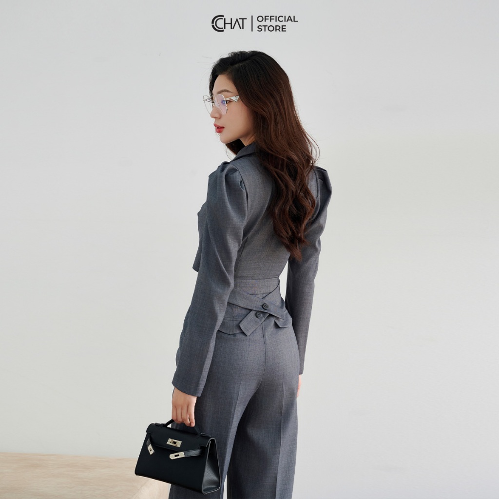 Jumpsuit Nữ 𝐂𝐂𝐇𝐀𝐓 Kiểu Vạt Chéo Tay Dài Dáng Suông Chất Tuytsi Cao Cấp 23JDS2001ST