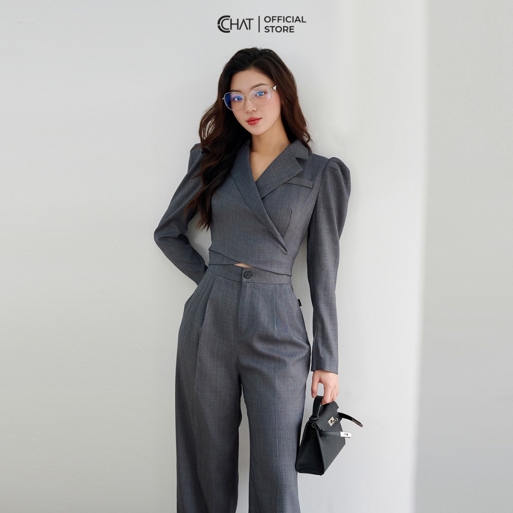 Jumpsuit Nữ 𝐂𝐂𝐇𝐀𝐓 Kiểu Vạt Chéo Tay Dài Dáng Suông Chất Tuytsi Cao Cấp 23JDS2001ST