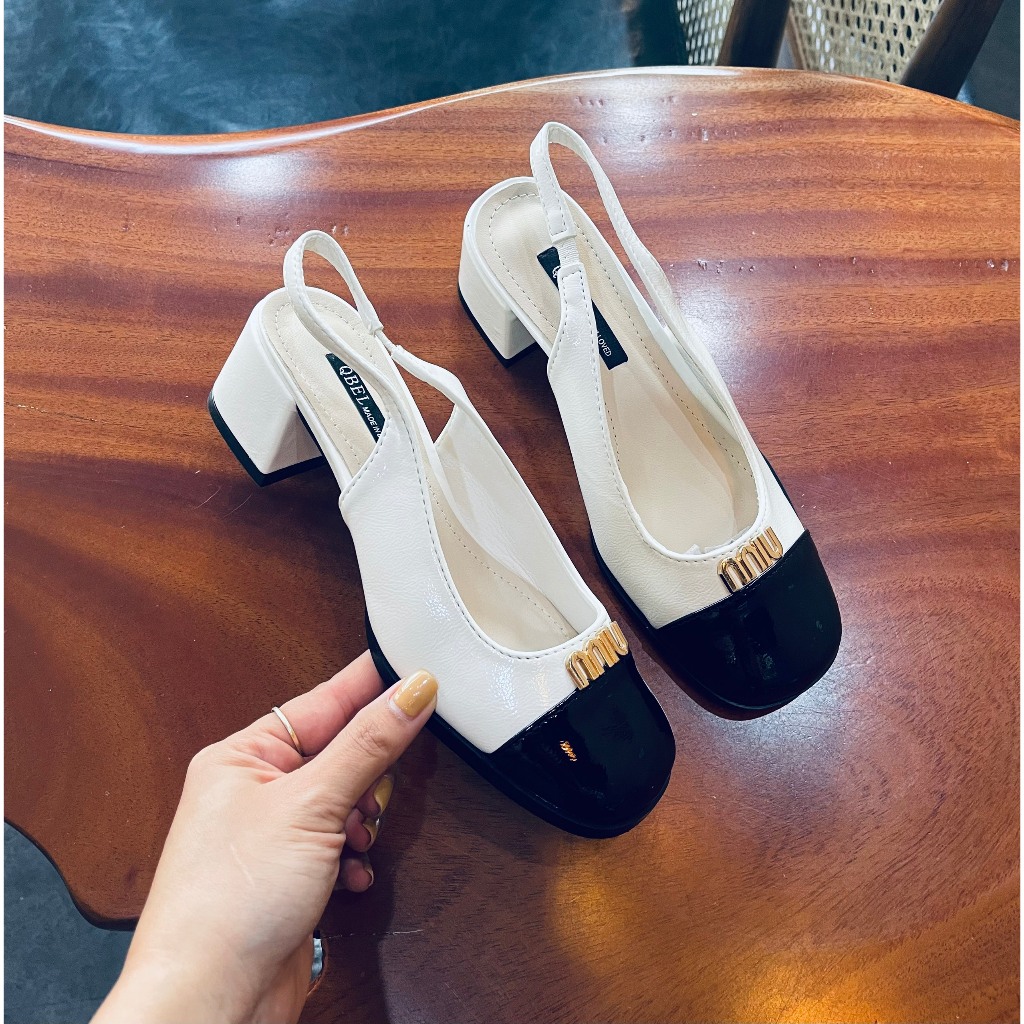 Form to 1 size - Sandal bít mũi da bóng khuy chữ chun sau gót trụ thấp - 4P