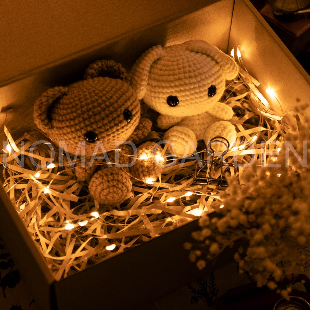 Gấu Brown Thỏ Trắng Móc Len Quà Tặng Handmade - By Nomad Garden