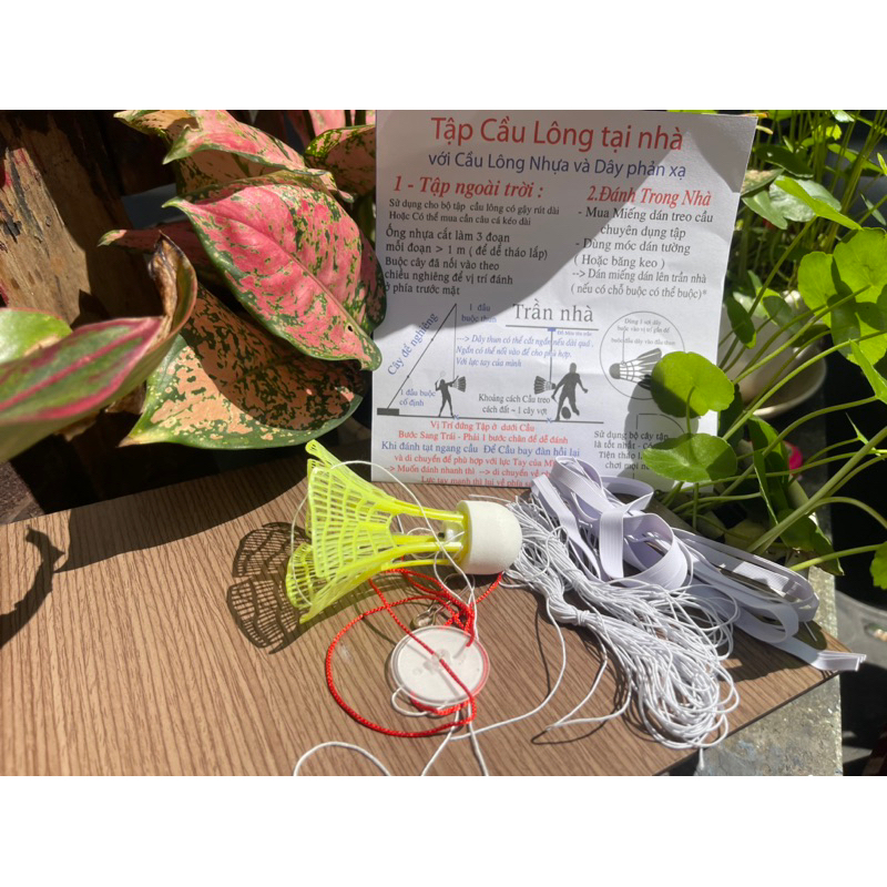 Combo quả cầu lông nhựa phát sáng + 2 dây thun tập + 1 móc treo