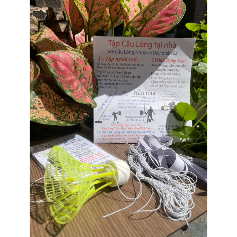 Combo quả cầu lông nhựa phát sáng + 2 dây thun tập + 1 móc treo