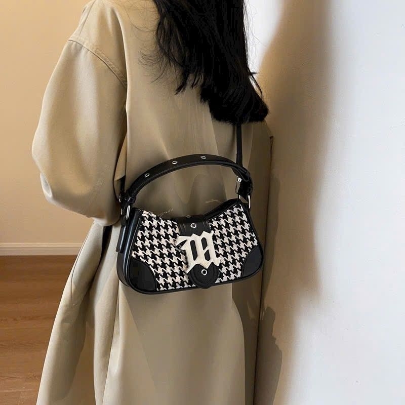 Túi xách nữ Túi xách cầm tay size 20 trang trí kèm móc khóa quai đeo chéo