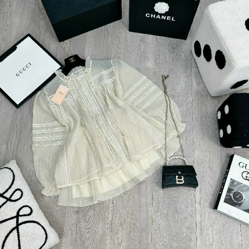 Set trắng phối ren nơ tay dài quần đùi