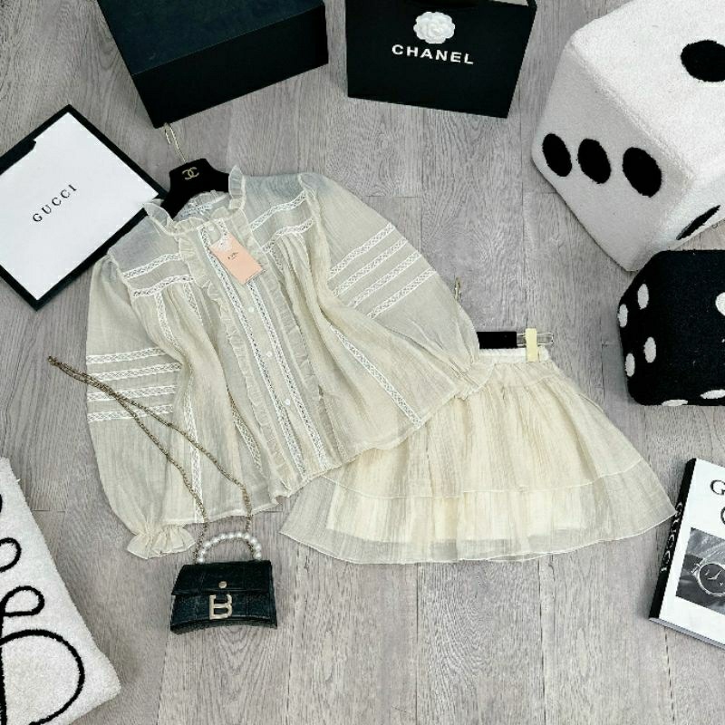 Set trắng phối ren nơ tay dài quần đùi