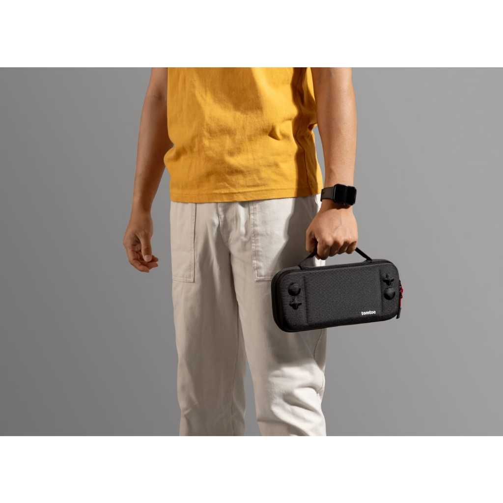 TÚI CHỐNG VA ĐẬP TOMTOC  NINTENDO FANCYCASE-G05 MEDIUM – A0543