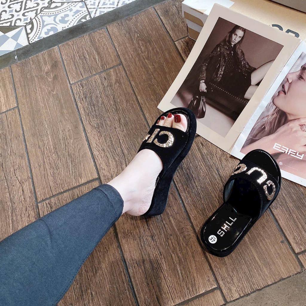 Xuồng khoá quai ngang sang quá