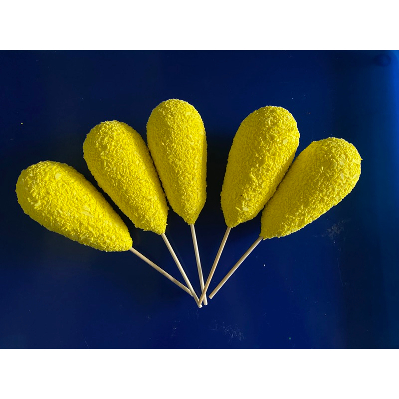 Phomai que vàng - Mô hình xiên que trưng bày