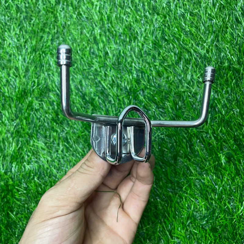 Móc treo đồ xe máy móc đôi móc 3 chấu titan - Inox chắc chắc, Tiền lợi