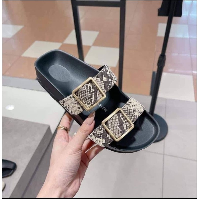 Dép lê CNK sale trưng bày size 36