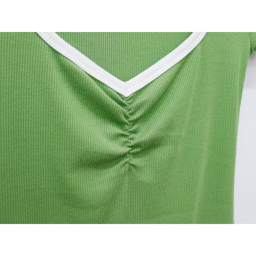 C3617 - 	Bodysuit thun gân F21 cổ V tay ngắn nhún thun trơn