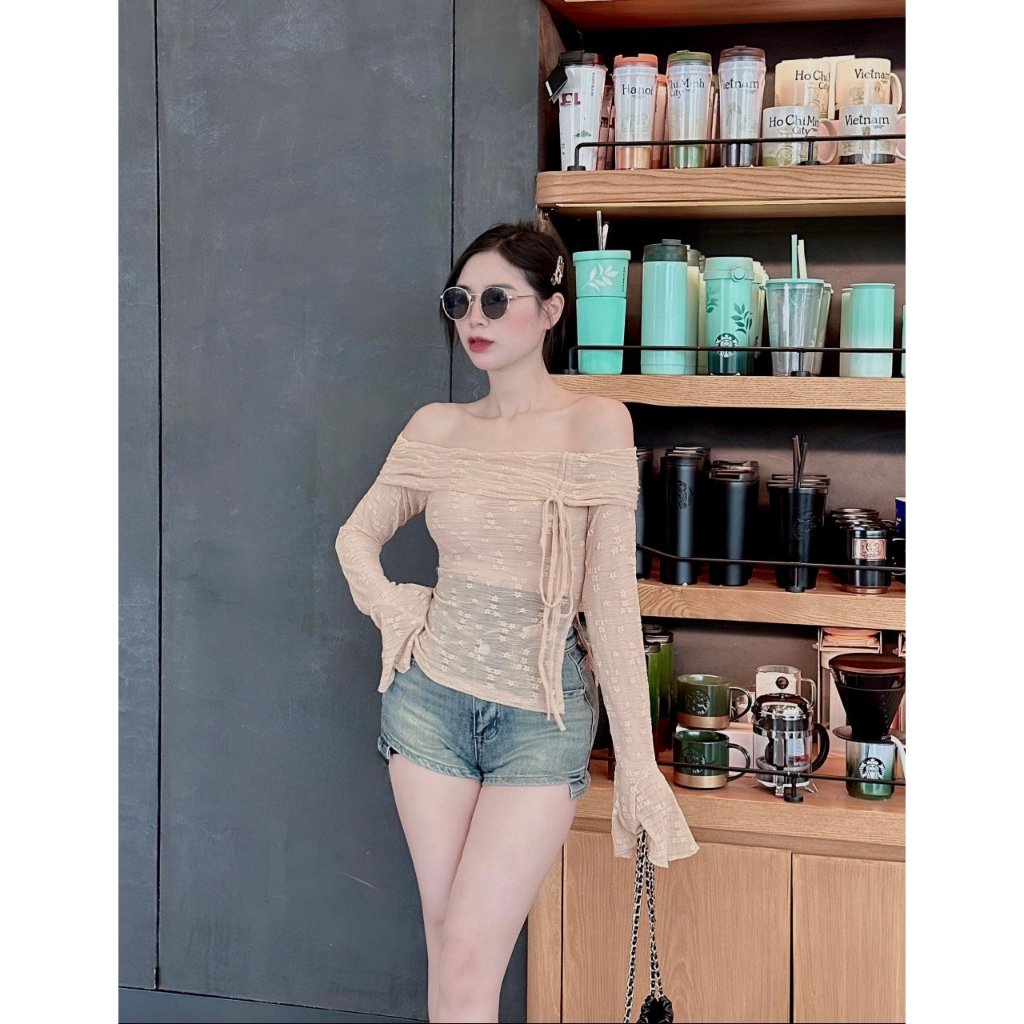 Áo ren trễ vai ôm eo có mix rút vạt trước tay áo lòe điệu, áo ren trễ vai hoa nhí, cổ tay xòe siêu tôn dáng