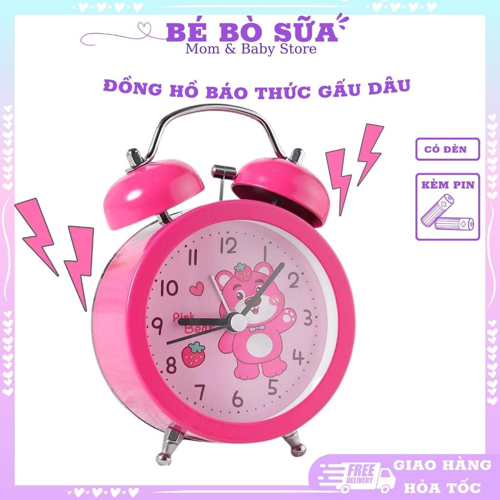 (Tặng PIN) Đồng Hồ Báo Thức Để Bàn Gấu Dâu (học tiết ngẫu nhiên) Kim Loại Có Đèn Led