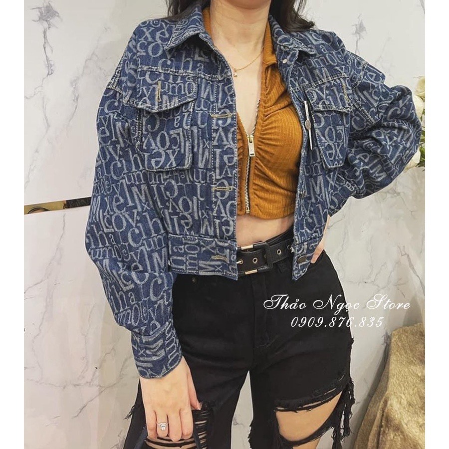 Áo khoác jean nút kiểu dáng croptop họa tiết có túi hàng đẹp!
