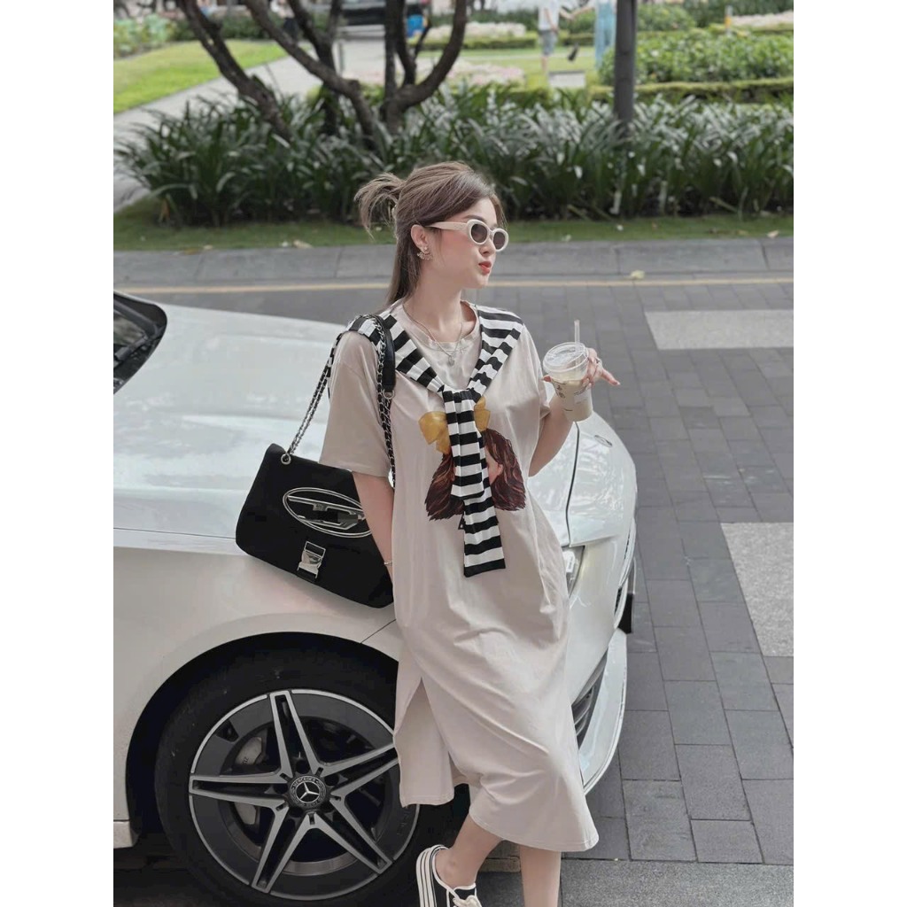 Đầm váy thời trang nữ,đầm suông xẻ đùi in hình cô gái phối vạt choàng sọc đơn giản thanh lịch bầu bí bon chen thoải mái