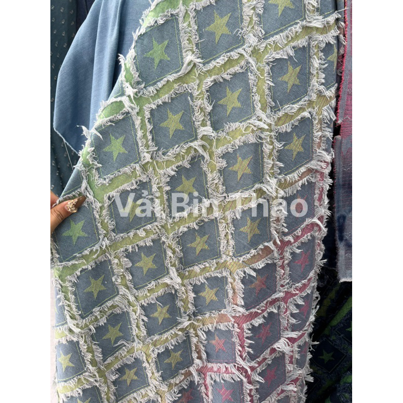 LOANG BẢY MÀU SAO