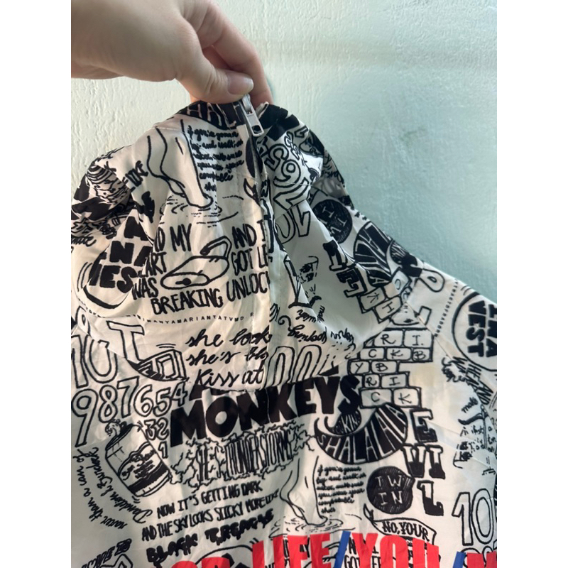 Thanh lý áo hoodie dù hoạ tiết
